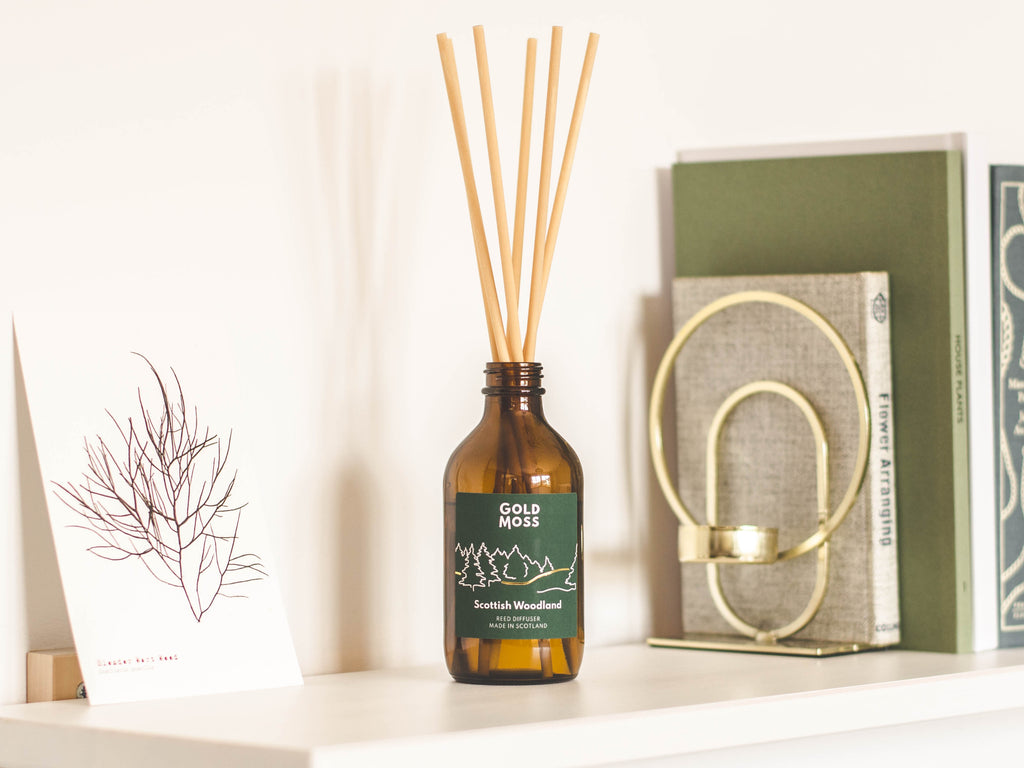 Scottish Woodland reed diffuser by Gold Moss, from the Scottish Collection. Hand poured in Inverness, Scotland. Design inspired by the outdoors.
